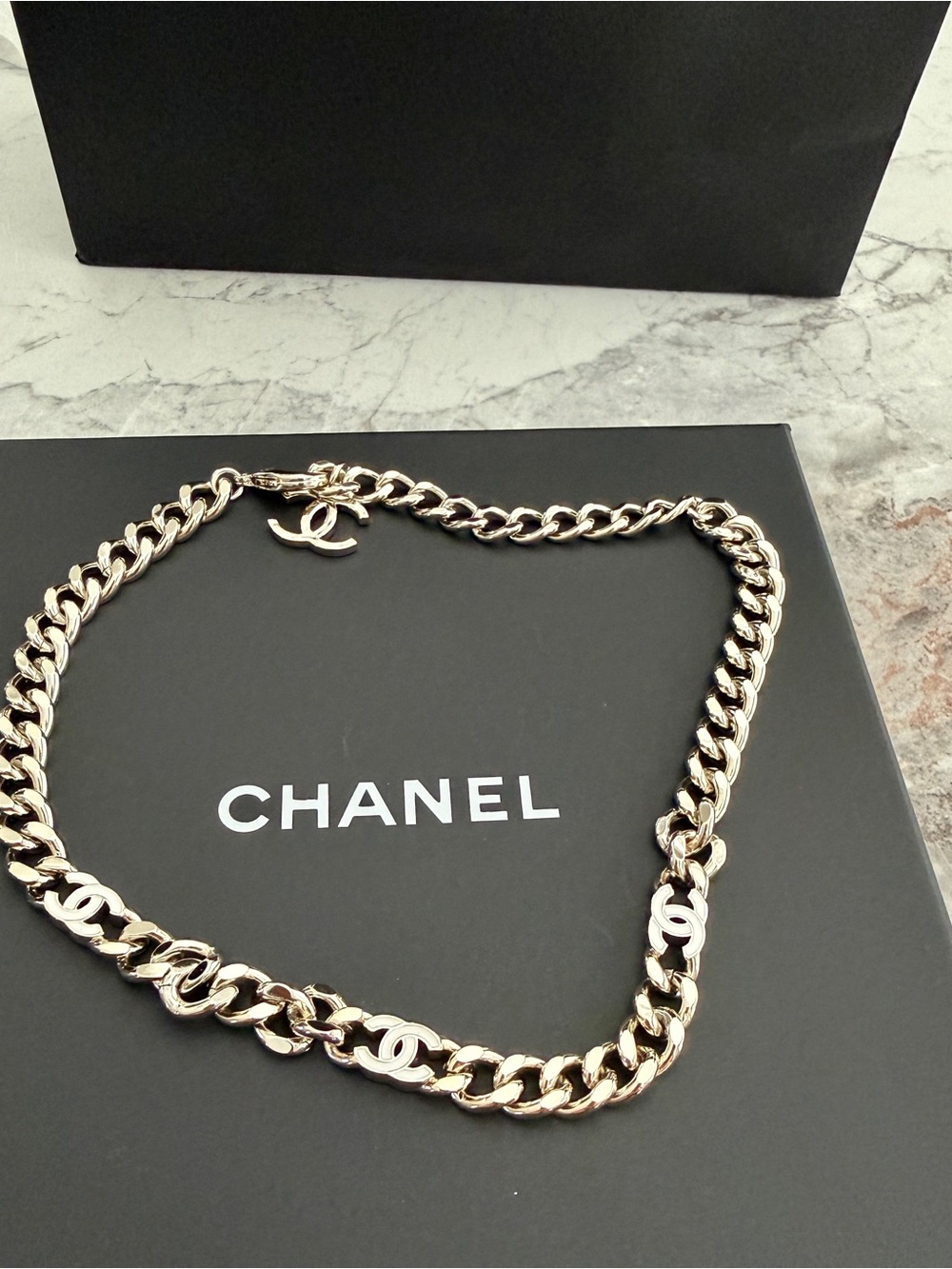 NEW Chanel Gold Chocker Necklace